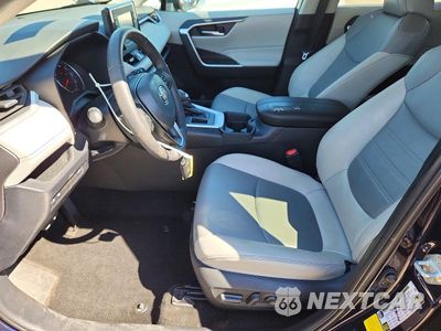 Zdjęcie 7 z 13 samochodu: 2020 TOYOTA RAV4 XLE PREMIUM VIN:2T3C1RFV6LW086173 - miniatura
