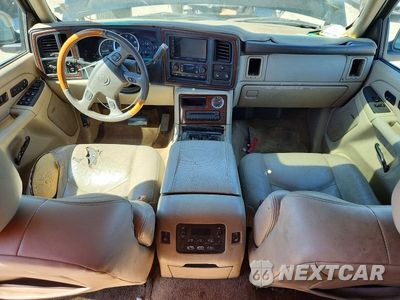 Zdjęcie 8 z 13 samochodu: 2003 CADILLAC ESCALADE ESV VIN:3GYFK66N63G264571 - miniatura