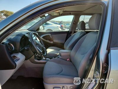 Zdjęcie 7 z 14 samochodu: 2008 TOYOTA RAV4 LIMITED VIN:JTMBK31V685051001 - miniatura