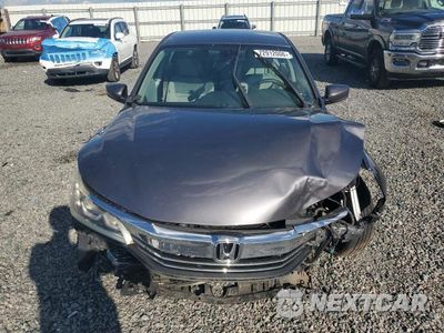 Piąte zdjęcie samochodu w środku: 2017 HONDA ACCORD LX VIN:1HGCR2F3XHA300670 - miniatura