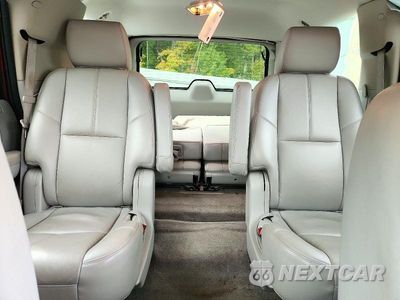 Zdjęcie 10 z 13 samochodu: 2013 CHEVROLET TAHOE C1500 LT VIN:1GNSCBE06DR188178 - miniatura