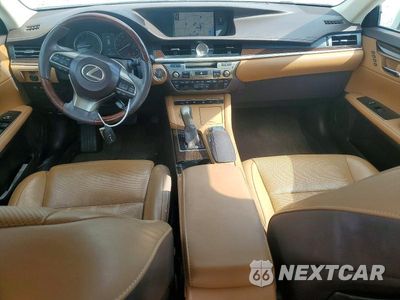 Zdjęcie 8 z 12 samochodu: 2017 LEXUS ES 350 VIN:58ABK1GG9HU041246 - miniatura