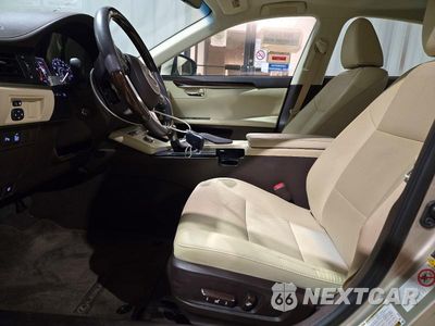 Zdjęcie 7 z 12 samochodu: 2017 LEXUS ES 350 VIN:58ABK1GGXHU036864 - miniatura