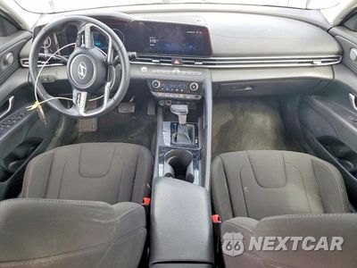 Zdjęcie 8 z 12 samochodu: 2025 HYUNDAI ELANTRA SEL VIN:KMHLS4DG2SU944783 - miniatura