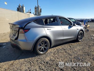 Trzecie zdjęcie samochodu z tyłu: 2024 TESLA MODEL Y VIN:7SAYGAEE3RF209680 - miniatura