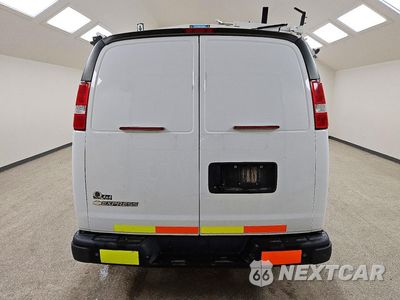 Zdjęcie 6 z 14 samochodu: 2020 CHEVROLET EXPRESS 25 VIN:1GCWGAFG5L1248047 - miniatura