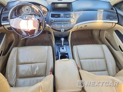 Zdjęcie 8 z 12 samochodu: 2012 HONDA ACCORD SE VIN:1HGCP2F68CA114845 - miniatura