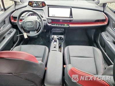 Zdjęcie 8 z 12 samochodu: 2026 TOYOTA PRIUS PLUG-IN HYBRID XSE PREMIUM VIN:JTDACACU1T3077852 - miniatura