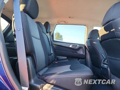 Zdjęcie 11 z 13 samochodu: 2017 NISSAN PATHFINDER SV VIN:5N1DR2MMXHC626600 - miniatura