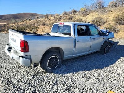 Trzecie zdjęcie samochodu z tyłu: 2026 RAM 2500 LARAMIE VIN:3C63R5FL0TG348289 - miniatura
