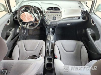 Zdjęcie 8 z 12 samochodu: 2011 HONDA FIT VIN:JHMGE8H35BS007688 - miniatura
