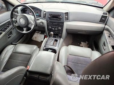 Zdjęcie 8 z 13 samochodu: 2006 JEEP GRAND CHEROKEE SRT-8 VIN:1J8HR78376C241568 - miniatura