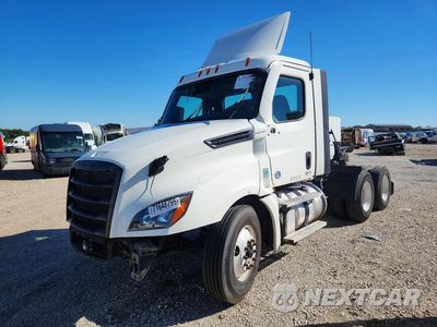 2022 FREIGHTLINER CASCADIA 126 SEMI TRUCK 3AKJHLDV5NSMV8544 - główne zdjęcie licytacji z USA - miniatura