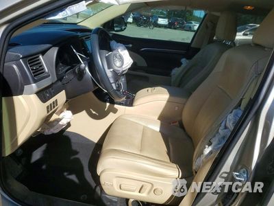 Zdjęcie 7 z 13 samochodu: 2016 TOYOTA HIGHLANDER LIMITED VIN:5TDDKRFHXGS284421 - miniatura