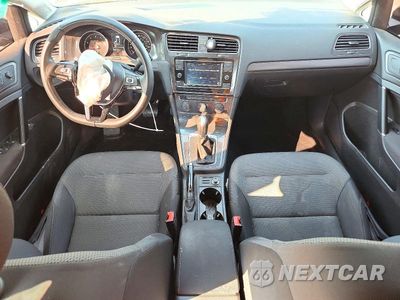 Zdjęcie 8 z 12 samochodu: 2019 VOLKSWAGEN GOLF S VIN:3VWG57AU0KM025892 - miniatura