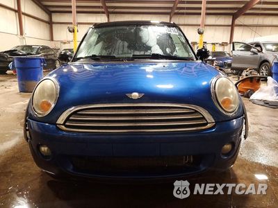 Piąte zdjęcie samochodu w środku: 2008 MINI COOPER CLUBMAN VIN:WMWML33568TP97119 - miniatura