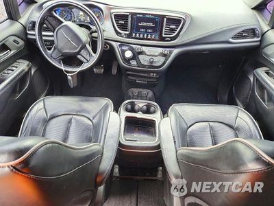 Zdjęcie 8 z 13 samochodu: 2019 CHRYSLER PACIFICA LIMITED VIN:2C4RC1GG4KR652894 - miniatura
