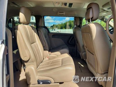 Zdjęcie 11 z 13 samochodu: 2011 CHRYSLER TOWN & COUNTRY TOURING L VIN:2A4RR8DG1BR781228 - miniatura