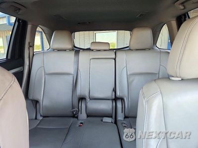 Zdjęcie 10 z 13 samochodu: 2019 TOYOTA HIGHLANDER XLE VIN:5TDKZRFH5KS552951 - miniatura
