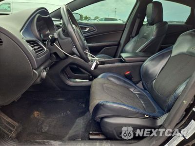 Zdjęcie 7 z 12 samochodu: 2015 CHRYSLER 200 200S VIN:1C3CCCDB1FN618073 - miniatura