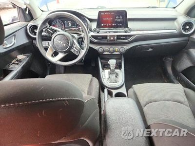 Zdjęcie 8 z 12 samochodu: 2024 KIA FORTE LXS VIN:3KPF24AD9RE808154 - miniatura