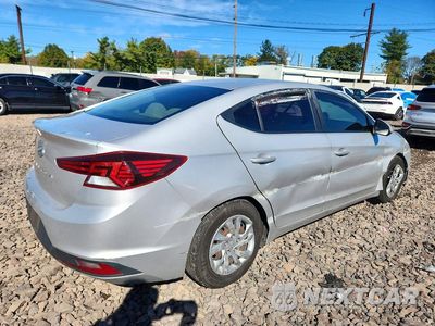 Trzecie zdjęcie samochodu z tyłu: 2019 HYUNDAI ELANTRA SE VIN:KMHD74LF4KU842402 - miniatura