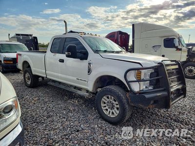 Czwarte zdjęcie samochodu z boku: 2019 FORD F350 SUPER DUTY VIN:1FT8X3BT8KEF76299 - miniatura
