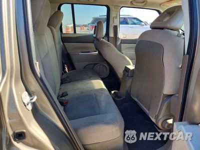 Zdjęcie 10 z 13 samochodu: 2008 JEEP PATRIOT SPORT VIN:1J8FT28W38D716961 - miniatura