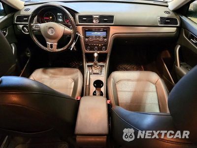 Zdjęcie 8 z 12 samochodu: 2015 VOLKSWAGEN PASSAT S VIN:1VWAT7A31FC028262 - miniatura