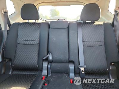 Zdjęcie 10 z 14 samochodu: 2017 NISSAN ROGUE SV VIN:KNMAT2MV7HP519997 - miniatura