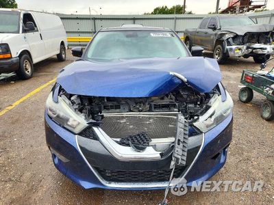 Piąte zdjęcie samochodu w środku: 2016 NISSAN MAXIMA PLATINUM VIN:1N4AA6AP4GC415935 - miniatura