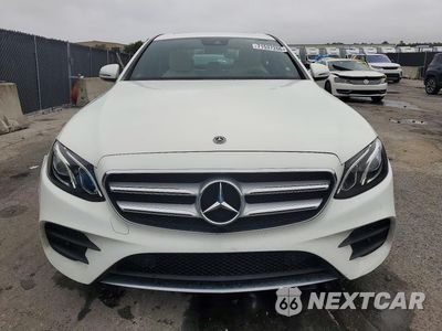 Piąte zdjęcie samochodu w środku: 2018 MERCEDES-BENZ E 300 VIN:WDDZF4JB4JA487945 - miniatura