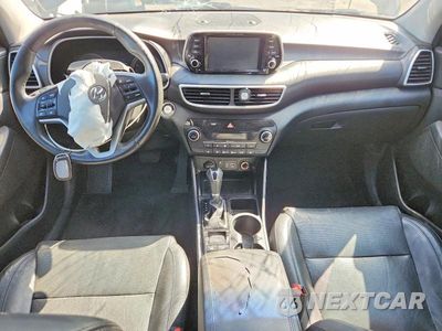 Zdjęcie 8 z 14 samochodu: 2020 HYUNDAI TUCSON LIMITED VIN:KM8J33AL8LU103262 - miniatura