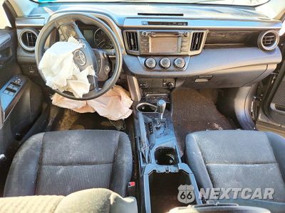 Zdjęcie 8 z 13 samochodu: 2017 TOYOTA RAV4 LE VIN:JTMBFREV2HJ114751 - miniatura