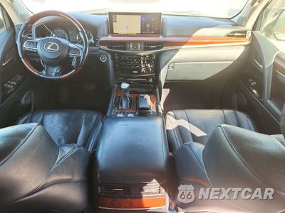 Zdjęcie 8 z 13 samochodu: 2016 LEXUS LX 570 VIN:JTJHY7AX3G4193759 - miniatura