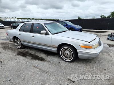 Czwarte zdjęcie samochodu z boku: 1997 MERCURY GRAND MARQUIS GS VIN:2MELM74W6VX738594 - miniatura