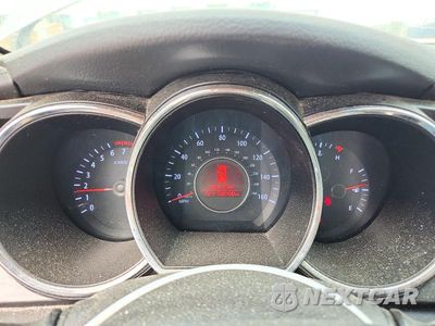 Zdjęcie 9 z 13 samochodu: 2013 KIA OPTIMA EX VIN:5XXGN4A75DG117340 - miniatura