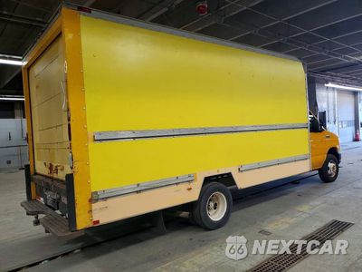 Trzecie zdjęcie samochodu z tyłu: 2008 FORD E350 BOX TRUCK VIN:1FDWE35L28DA76030 - miniatura
