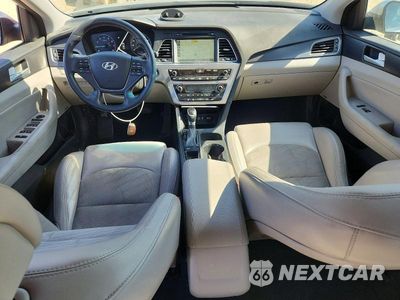 Zdjęcie 8 z 12 samochodu: 2015 HYUNDAI SONATA SPORT VIN:5NPE34AF4FH131774 - miniatura
