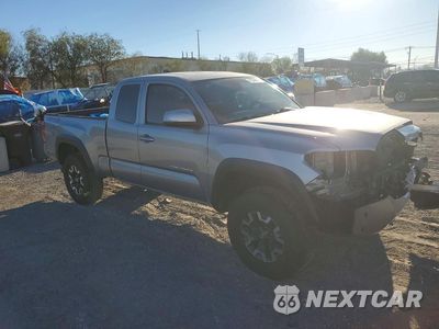 Czwarte zdjęcie samochodu z boku: 2018 TOYOTA TACOMA TRD OFF-ROAD VIN:5TFSZ5AN0JX164752 - miniatura