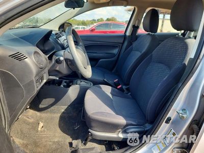 Zdjęcie 7 z 12 samochodu: 2015 MITSUBISHI MIRAGE DE VIN:ML32A3HJ4FH036257 - miniatura