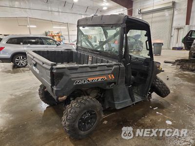 Czwarte zdjęcie samochodu z boku: 2020 POLARIS RANGER 1000 UTILITY VEHICLE VIN:4XATAE993L8877801 - miniatura