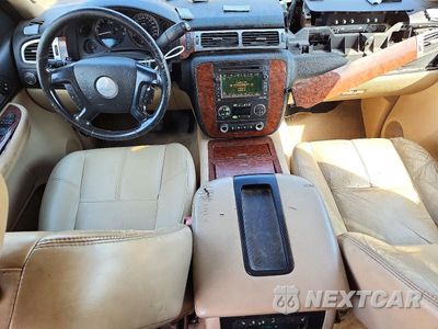 Zdjęcie 8 z 13 samochodu: 2007 CHEVROLET SUBURBAN C1500 VIN:3GNFC160X7G261289 - miniatura