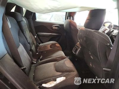Zdjęcie 10 z 12 samochodu: 2014 JEEP CHEROKEE LATITUDE VIN:1C4PJLCS5EW106121 - miniatura