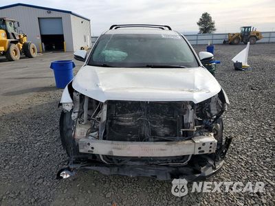 Piąte zdjęcie samochodu w środku: 2018 TOYOTA HIGHLANDER HYBRID LE VIN:5TDBGRFH9JS037889 - miniatura