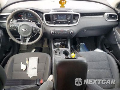 Zdjęcie 8 z 13 samochodu: 2016 KIA SORENTO LX VIN:5XYPG4A30GG102901 - miniatura