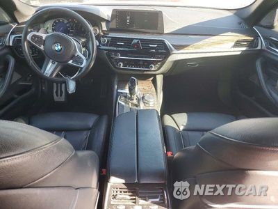 Zdjęcie 8 z 13 samochodu: 2018 BMW 530E VIN:WBAJA9C56JB253582 - miniatura