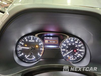 Zdjęcie 9 z 13 samochodu: 2018 NISSAN PATHFINDER SL VIN:5N1DR2MM1JC674833 - miniatura