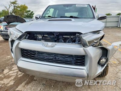 Piąte zdjęcie samochodu w środku: 2018 TOYOTA 4RUNNER TRD OFF-ROAD PREMIUM VIN:JTEBU5JR7J5581889 - miniatura