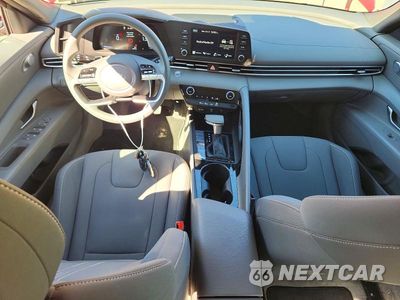 Zdjęcie 8 z 12 samochodu: 2025 HYUNDAI ELANTRA HYBRID BLUE VIN:KMHLM4DJ5SU168557 - miniatura